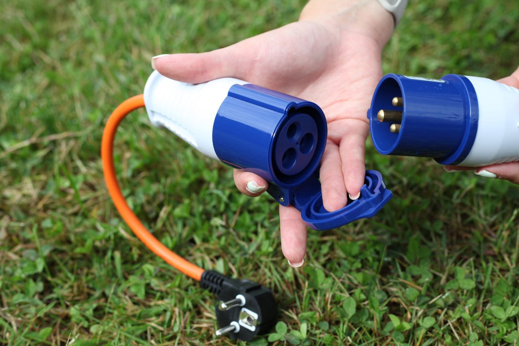 Outdoor Revolution Continental Mains Plug